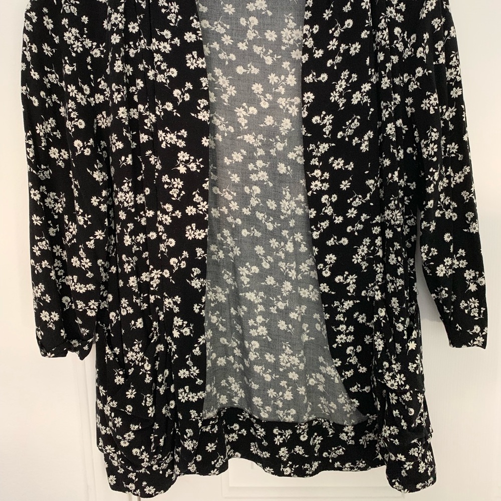 F21 Floral Cardigan with Pockets